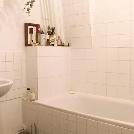 Apartamento Charming Studio On Courtyard In