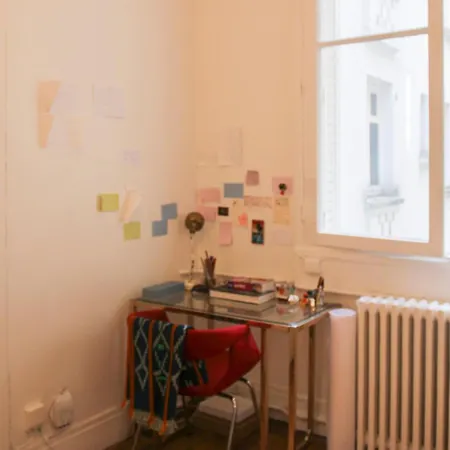 Lägenhet Charming Studio On Courtyard In Paris